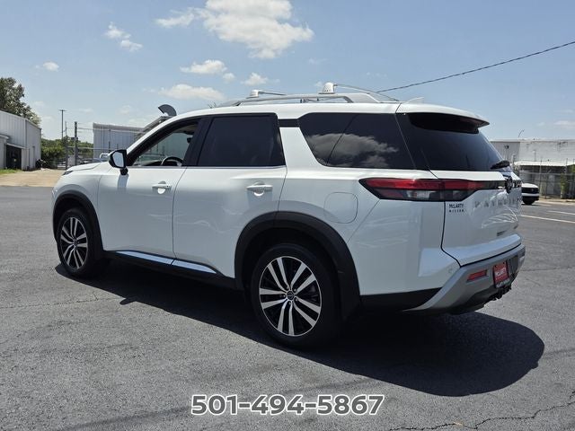 2025 Nissan Pathfinder Platinum