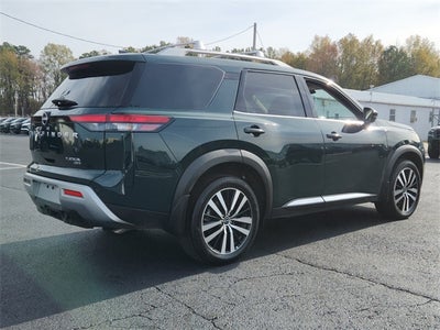 2024 Nissan Pathfinder Platinum