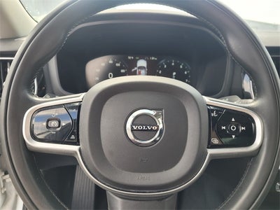 2020 Volvo S60 T6 Momentum