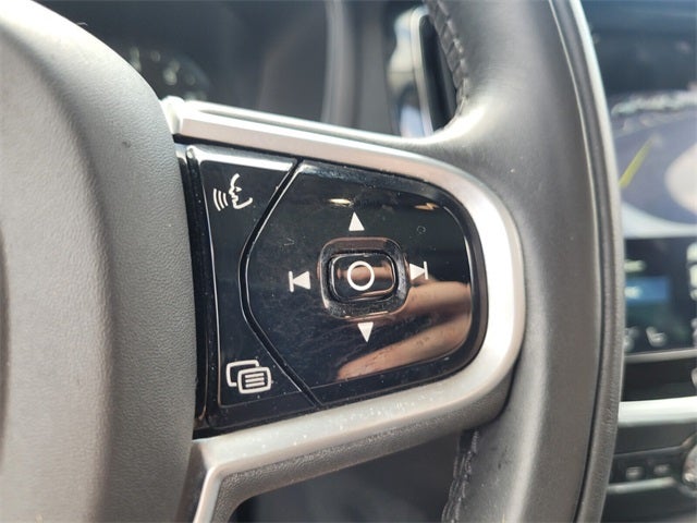 2020 Volvo S60 T6 Momentum