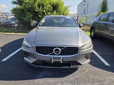 2019 Volvo S60 Hybrid T8 R-Design