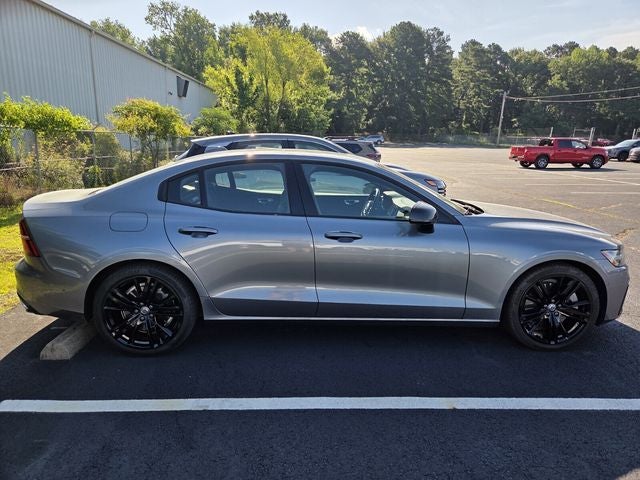 2019 Volvo S60 Hybrid T8 R-Design