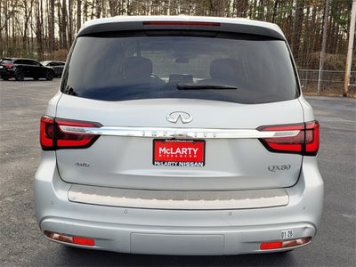 2022 INFINITI QX80 LUXE