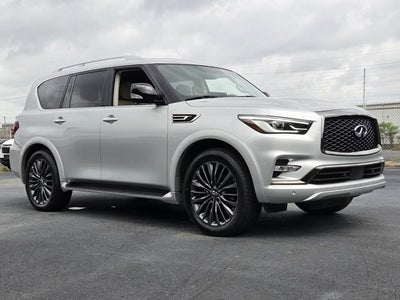2022 INFINITI QX80 Premium Select