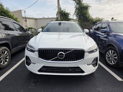 2022 Volvo XC60 B5 Momentum