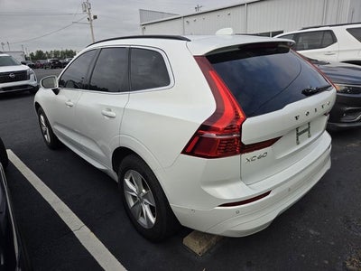 2022 Volvo XC60 B5 Momentum