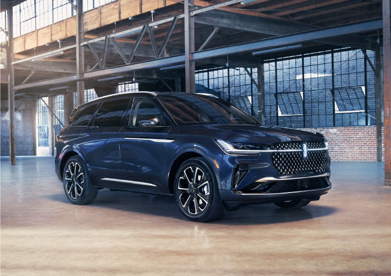 A 2024 Lincoln Nautilus® SUV is parked in an industrial space. | Mark McLarty Lincoln in North Little Rock AR