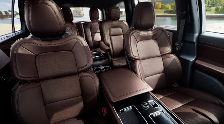 The cabin of the 2025 Lincoln Aviator® SUV is shown with black and brown accents. | Mark McLarty Lincoln in North Little Rock AR