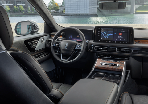 The interior of the 2025 Lincoln Aviator® SUV is shown parked with a view of a harbor through the windshield. | Mark McLarty Lincoln in North Little Rock AR