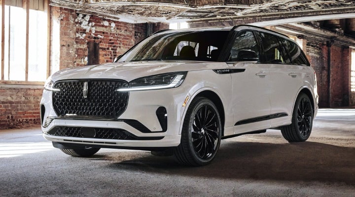 A 2026 Lincoln Aviator® SUV is shown with the available Jet Appearance Package. | Mark McLarty Lincoln in North Little Rock AR