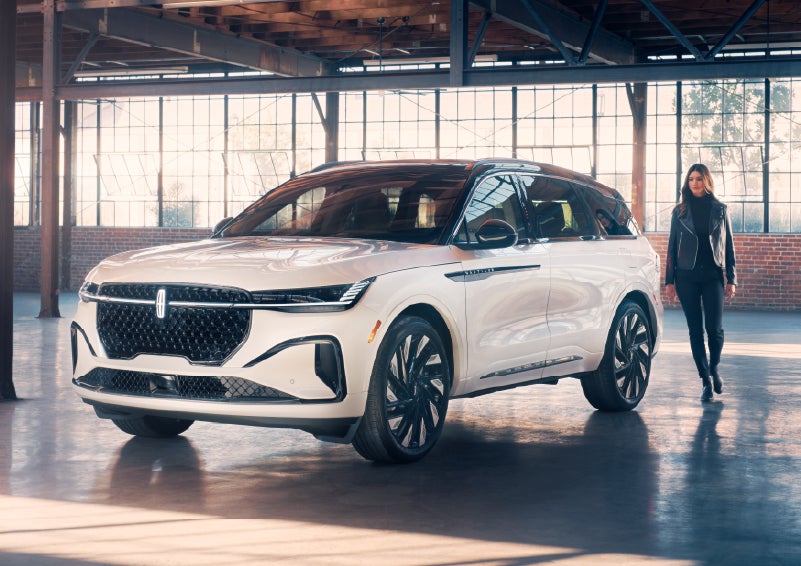 A person approaches a 2026 Lincoln Nautilus® SUV. | Mark McLarty Lincoln in North Little Rock AR